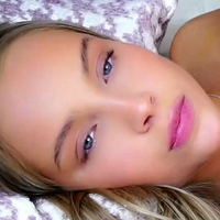 Lipswithsmileonthem Nøgen