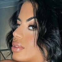 Lissa Aires Nøgen