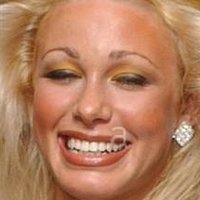 Luci Victoria Nøgen