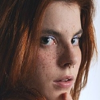 Lucilla Jiggly Nøgen