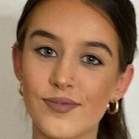 Lucy McCullough Nøgen