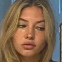 Madelyn Cline Nøgen