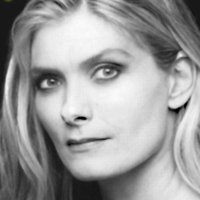 Maria Mayenzet Nøgen