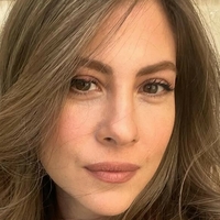 Melis Babadağ Nøgen