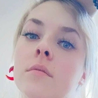 M.ii.che.ll.e Nøgen