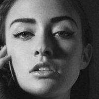 Miss Illya Nøgen