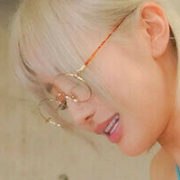 Momonaga Sarina Nøgen