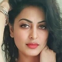 Nalinee Singh Nøgen