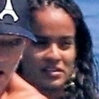 Narah Baptista Nøgen