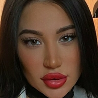 Natali Fuentess Nøgen