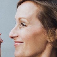 Nicole Beutler Nøgen