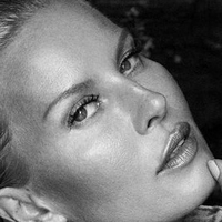 Onlysimonafans Nøgen