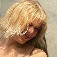 Prestlie Ray Nøgen