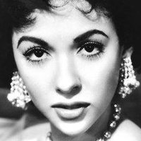 Rita Moreno Nøgen