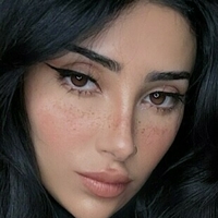 Rose Zara Nøgen