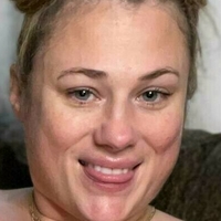 Sarah Bear Nøgen