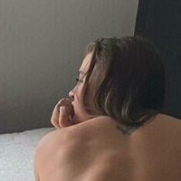 Sarah Slavotinek Nøgen