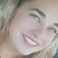 Schuyler Thornton Nøgen
