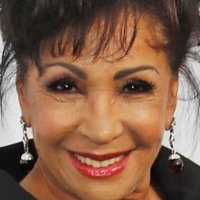 Shirley Bassey Nøgen