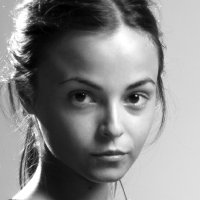 Sissy Toumasi Nøgen