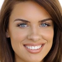 Skye McDonald Nøgen