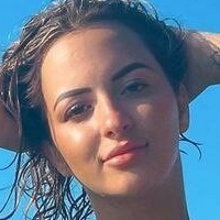 Sophia Stinnett Nøgen