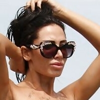 sorajavucelic Nøgen