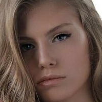 Taylor Malkov Nøgen