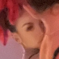 Tiffserr Nøgen
