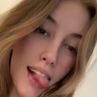 Trinity.Irvine_ Nøgen