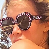 tsgiselly Nøgen