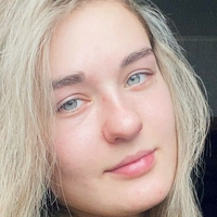 ukr-alisa Nøgen