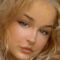 Violet Barlowe Nøgen