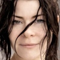 Yasha Young Nøgen