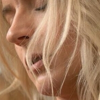 Yrsa_dawn Nøgen